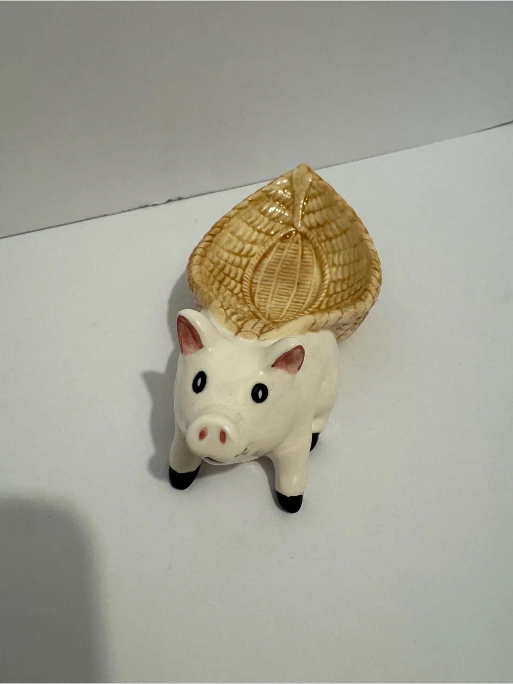 Vintage Howard Kaplan’s Porcelain Pig Woven Tan Basket Trinket/Soap Dish
